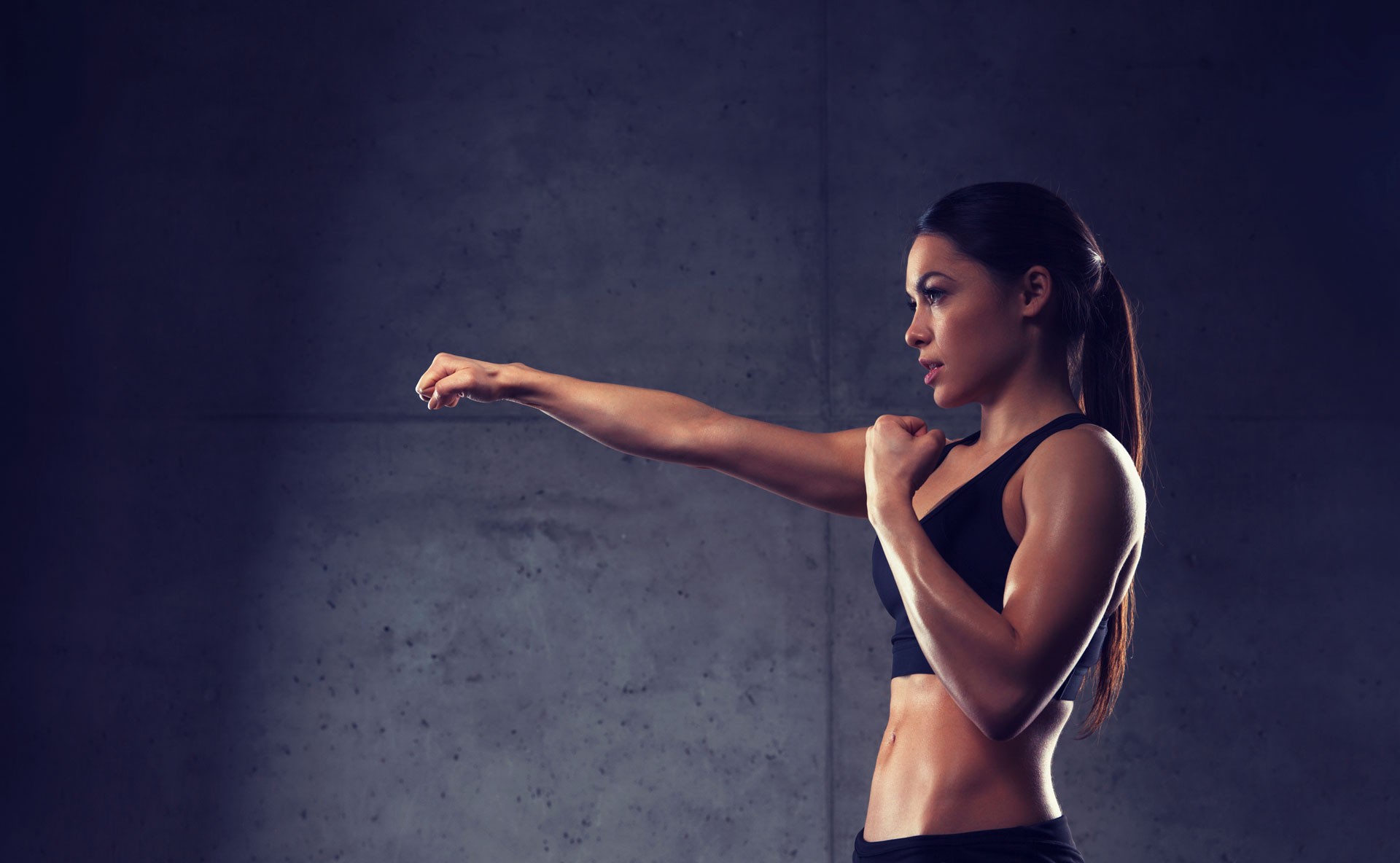 woman-boxing-in-gym